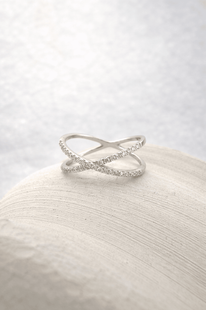 Anillo Cruzado de Oro Blanco 18K con Brillantes - Mateu Joyeros