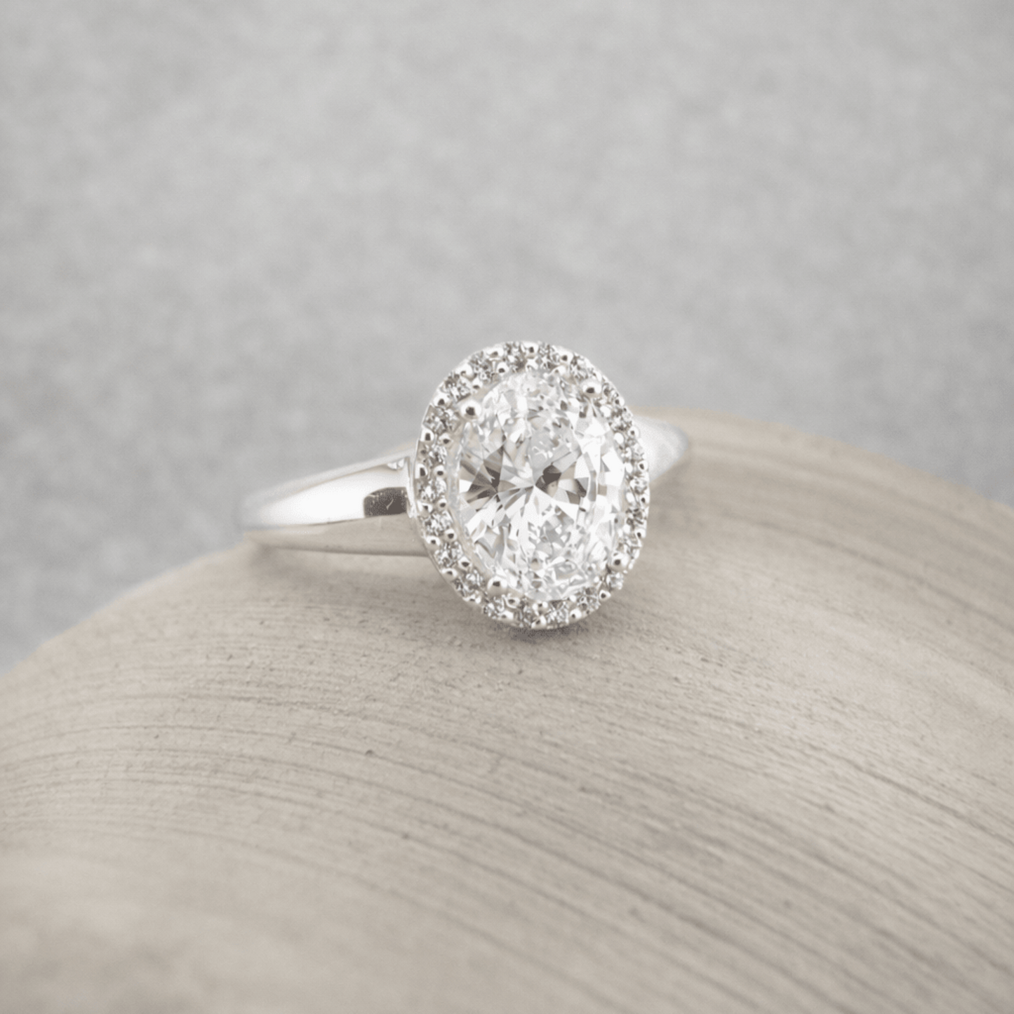 Anillo oval green - Mateu Joyeros