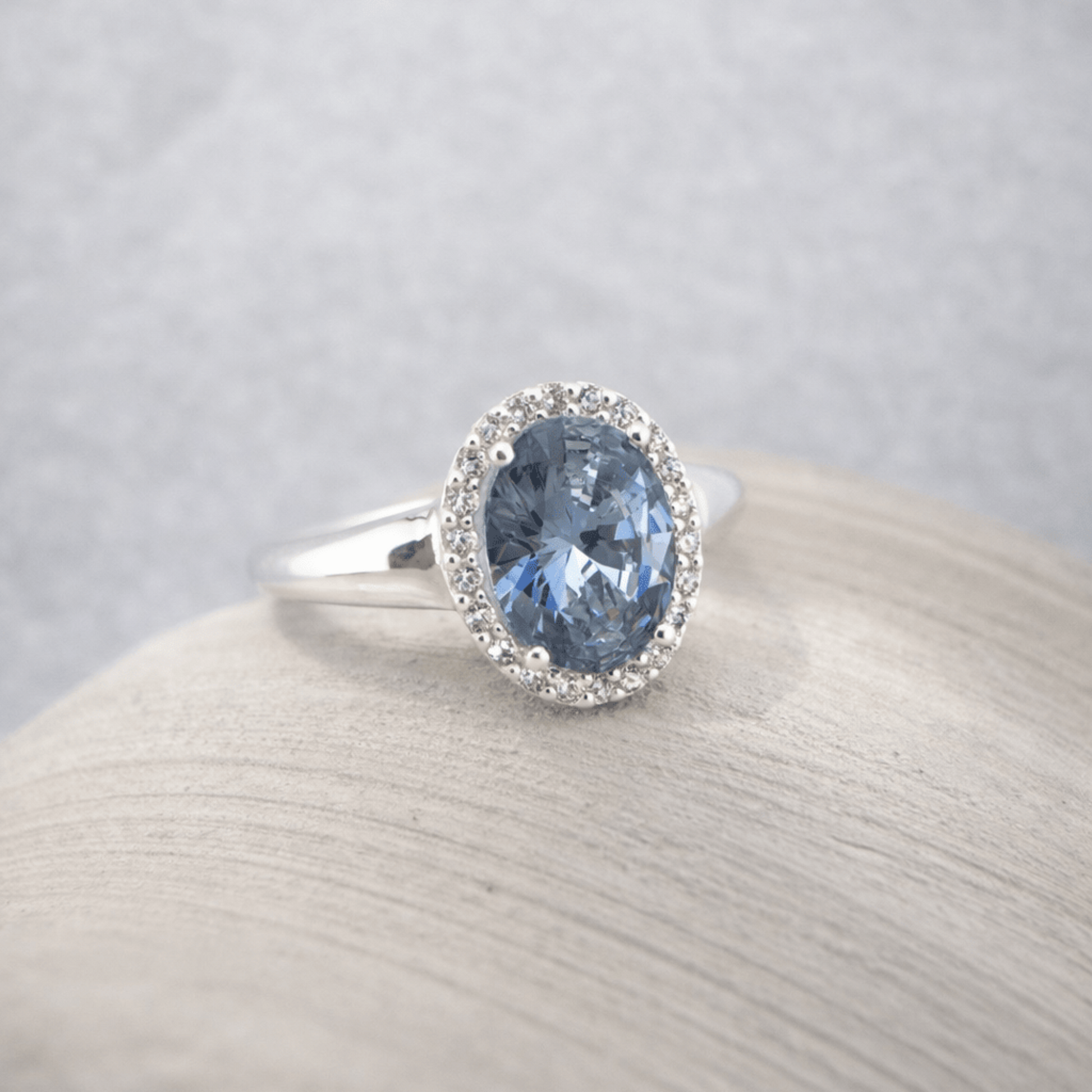 Anillo oval green - Mateu Joyeros