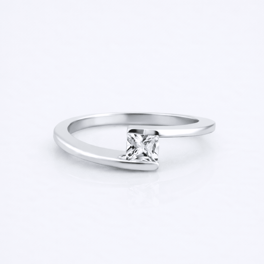 Anillo pedida oro blanco talla princesa - Mateu Joyeros