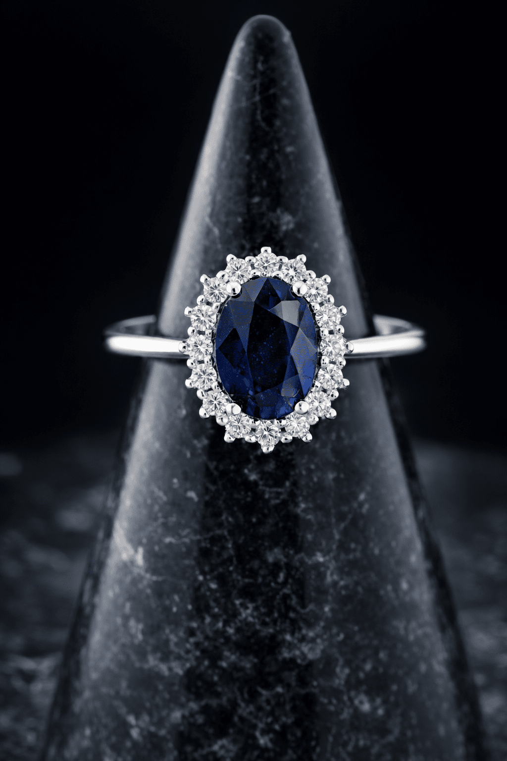 Anillo zafiro y diamantes - Mateu Joyeros