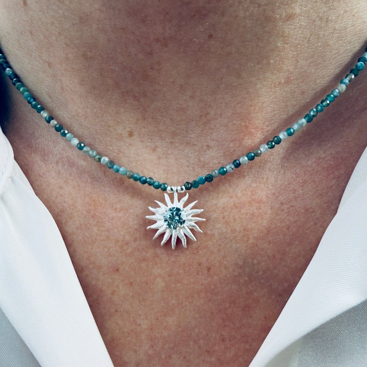 Colgante sol azul - Mateu Joyeros